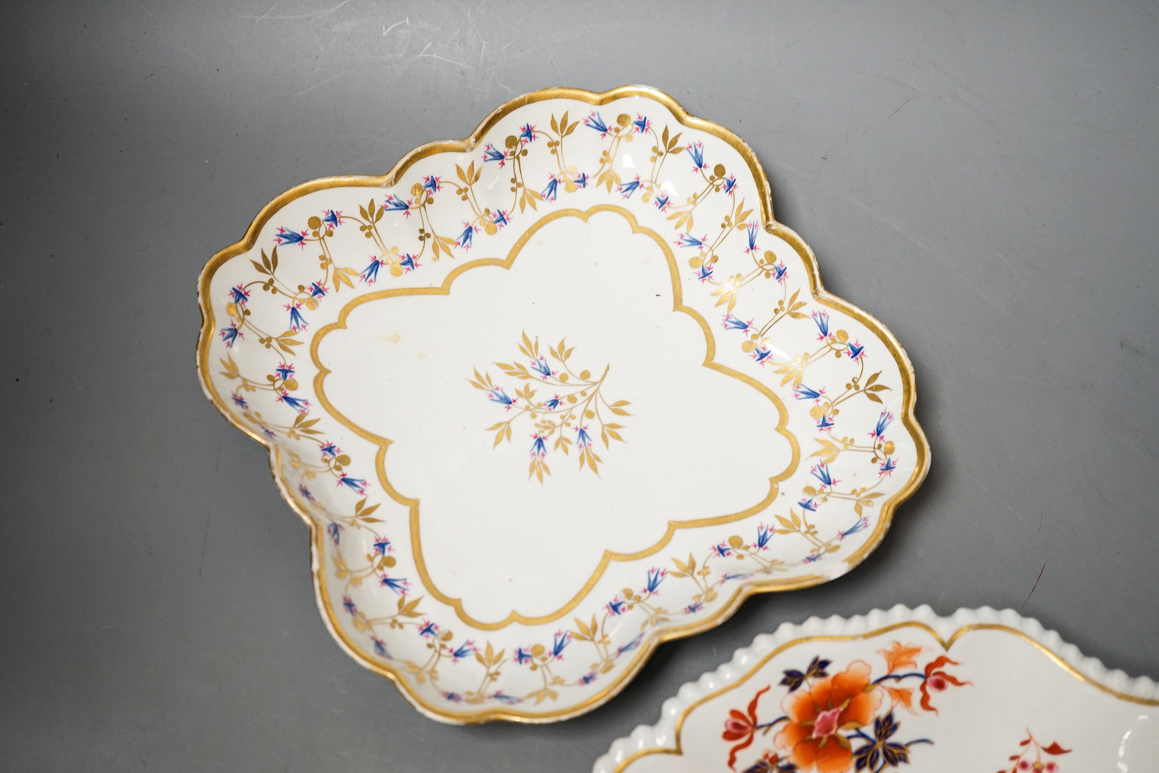 Two Worcester Flight Barr and Barr dessert dishes, c.1820, largest 30cm